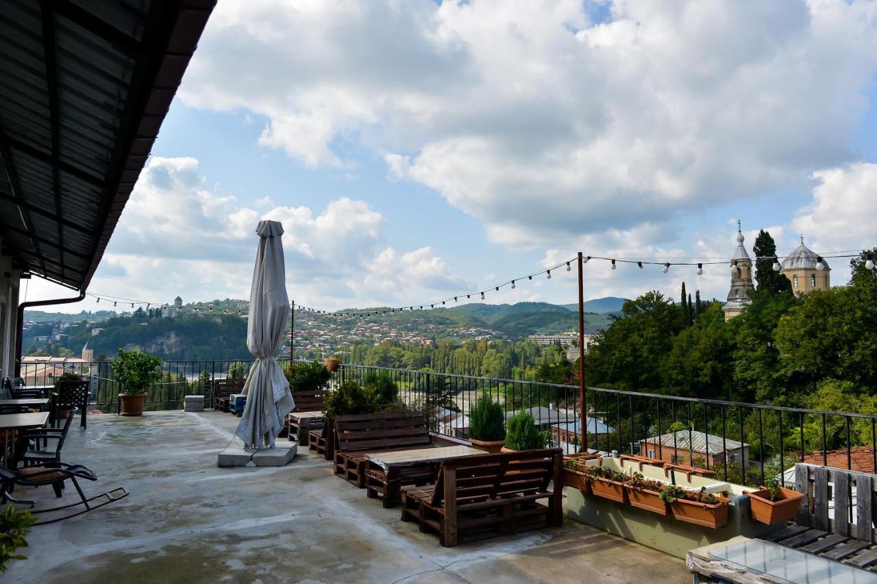 Green Flower Hotel Kutaisi Exterior photo